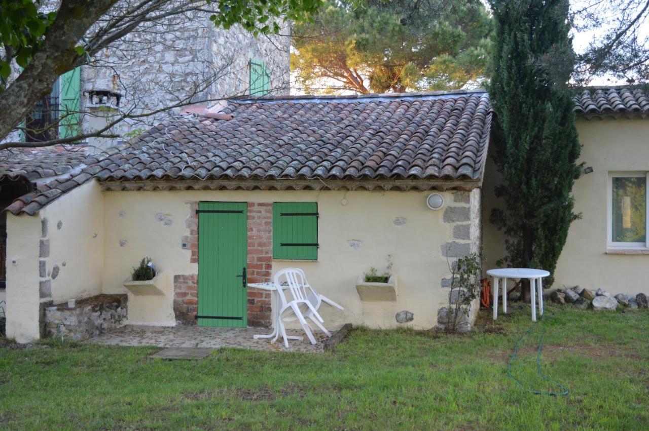 Les Loups Dans La Bergerie Bed & Breakfast Banne ภายนอก รูปภาพ