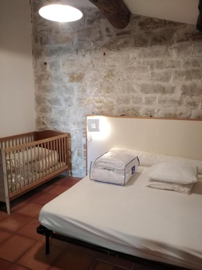 Les Loups Dans La Bergerie Bed & Breakfast Banne ภายนอก รูปภาพ